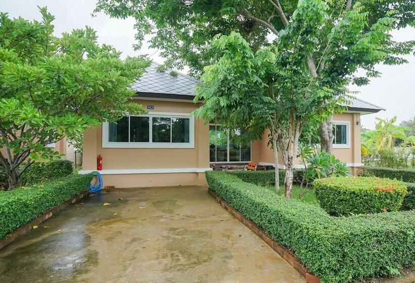 فندق Baan Faa Talaychan Resort