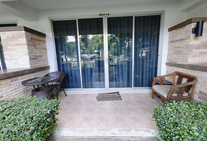 فندق Banana Park