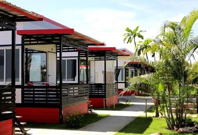 בית מלון כפרי Cape Go Resort