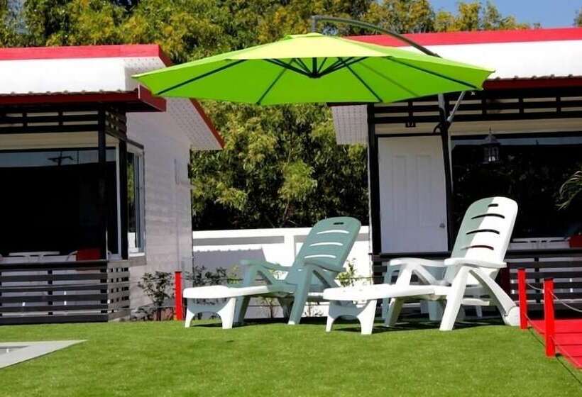 בית מלון כפרי Cape Go Resort