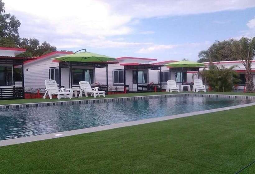 בית מלון כפרי Cape Go Resort