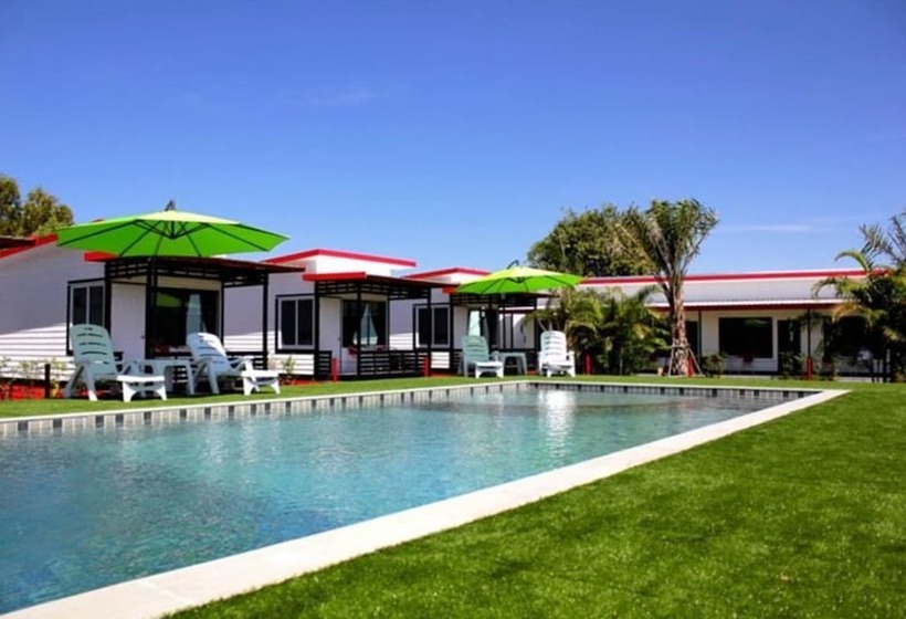 בית מלון כפרי Cape Go Resort