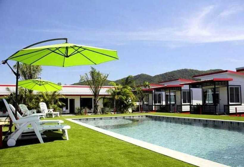 בית מלון כפרי Cape Go Resort