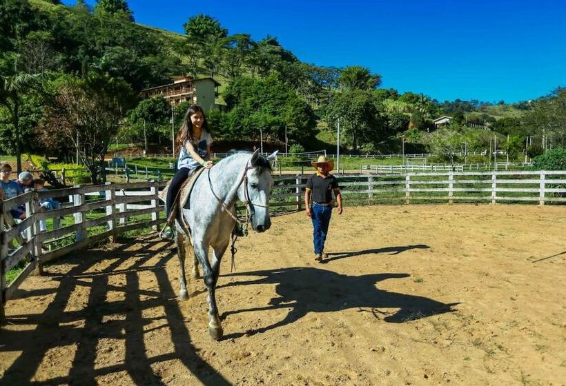 فندق Fazenda Village Montana