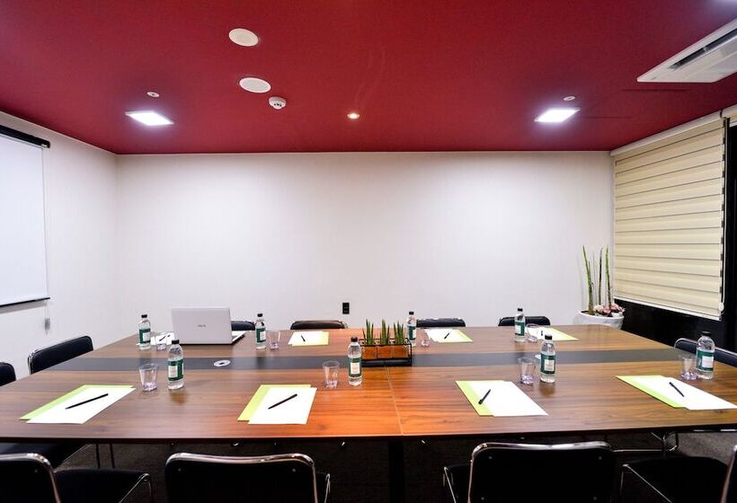 호텔 Golden Business