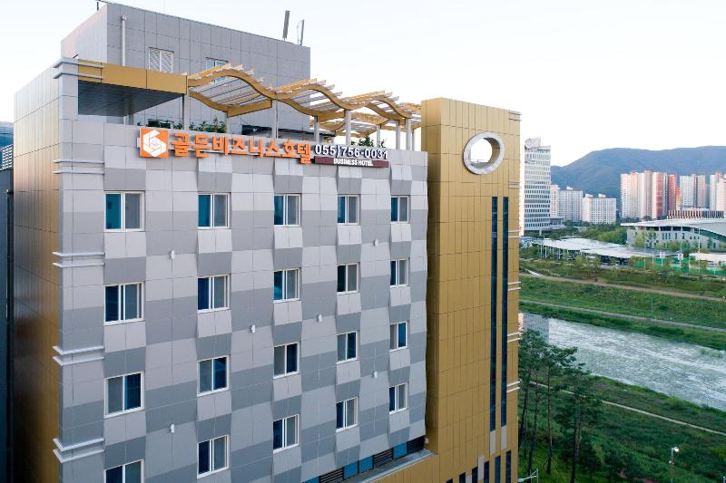 호텔 Golden Business