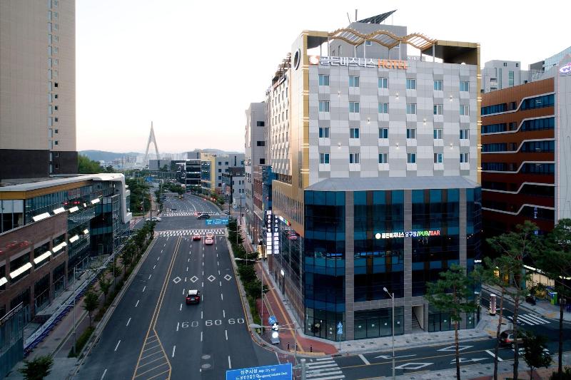 호텔 Golden Business