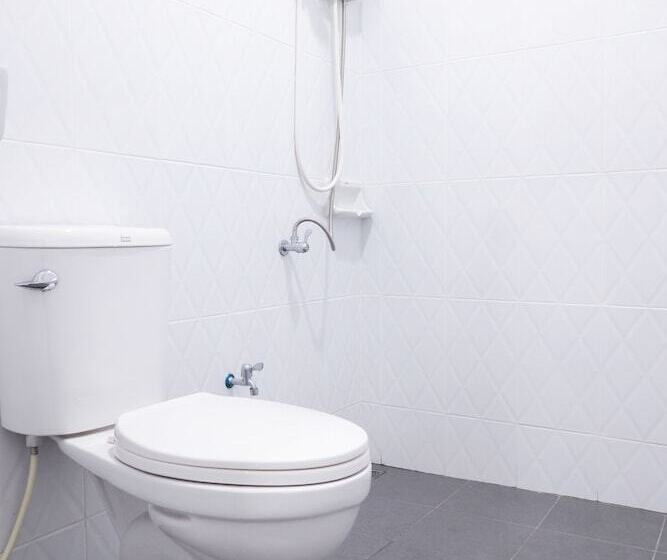 Отель Goldenville Villa