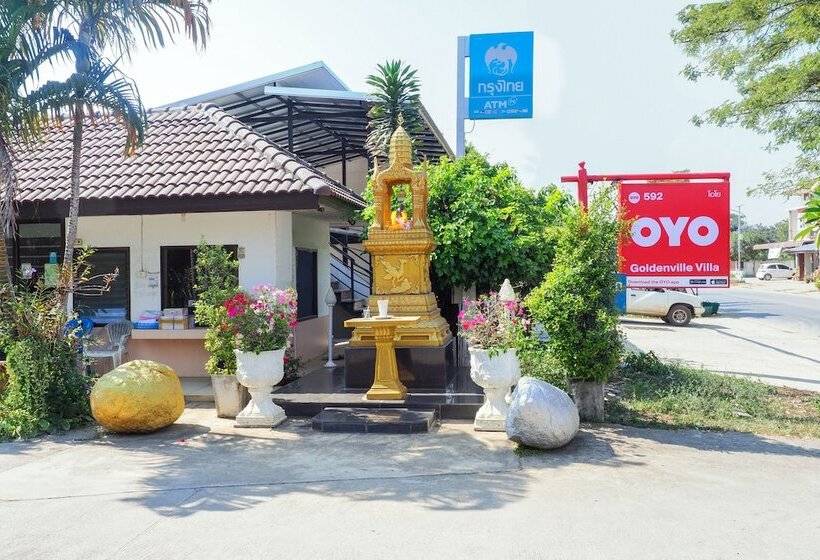 Отель Goldenville Villa