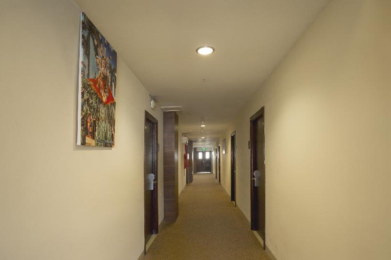 فندق Grand Kartika