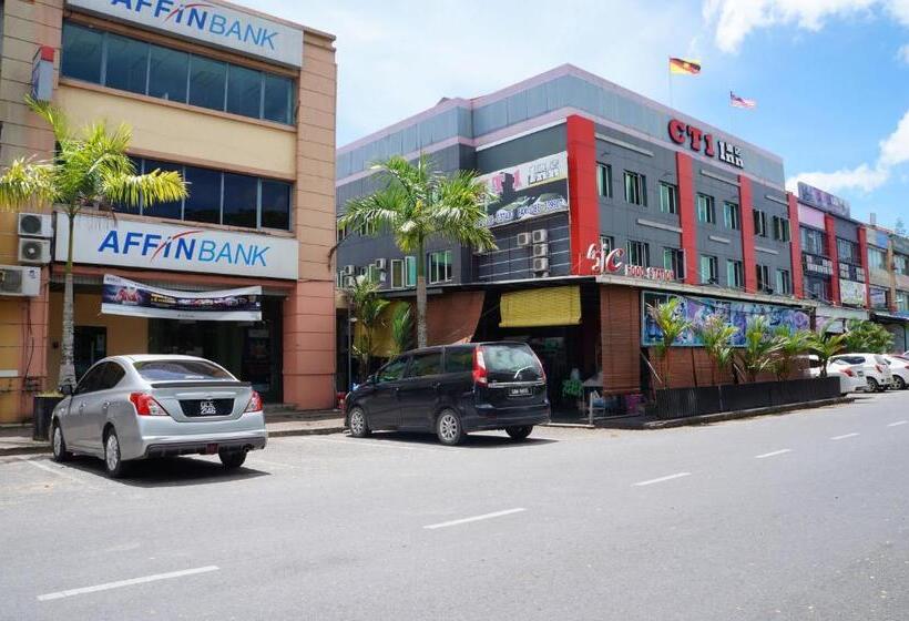 Greens Hotel & Suites