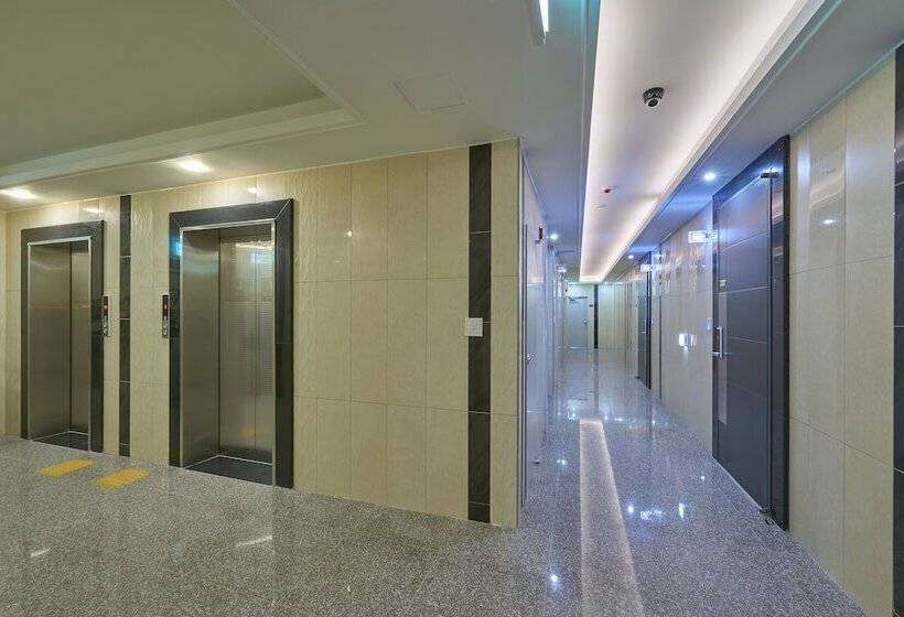 فندق Gwangju Madrid