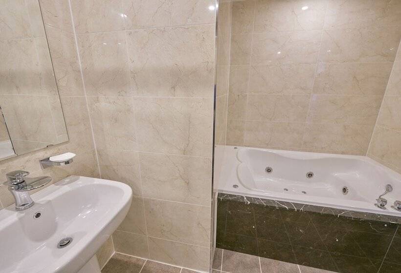 فندق Gwangju Madrid