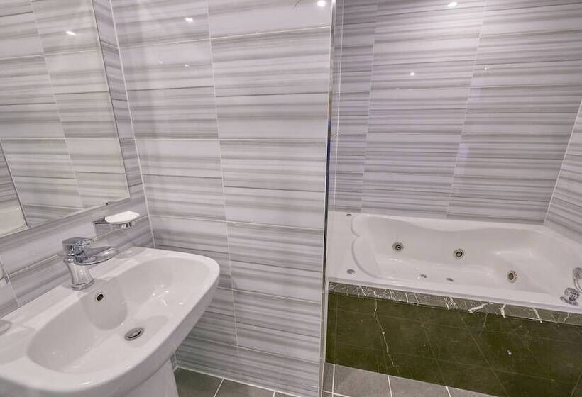 فندق Gwangju Madrid