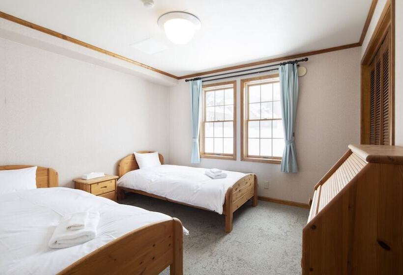 בית מלון כפרי The Heritage