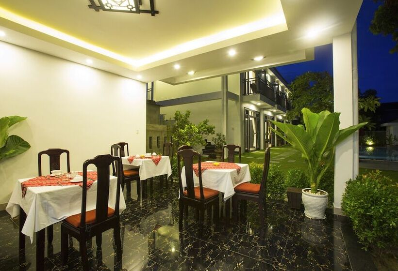 هتل Hoi An Hideaway Villa