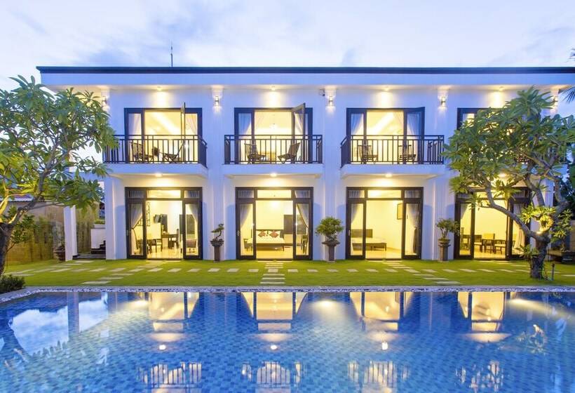 هتل Hoi An Hideaway Villa