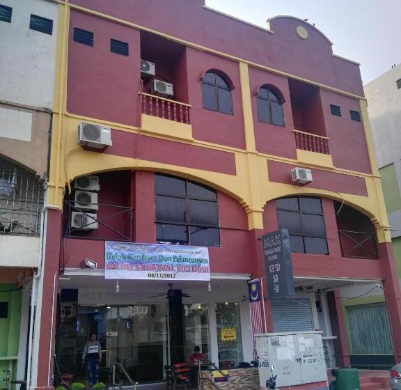 בית מלון כפרי Max Ferringhi