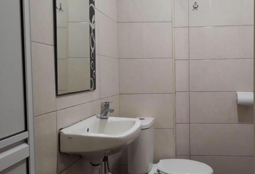 בית מלון כפרי Max Ferringhi