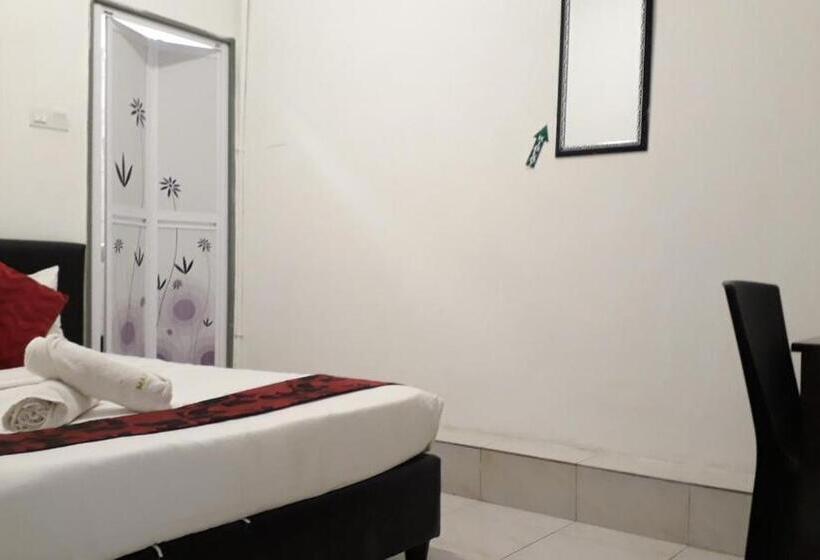 בית מלון כפרי Max Ferringhi