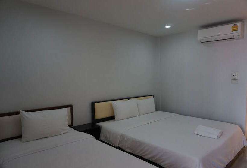 호텔 Mt Place Sakon Nakhon