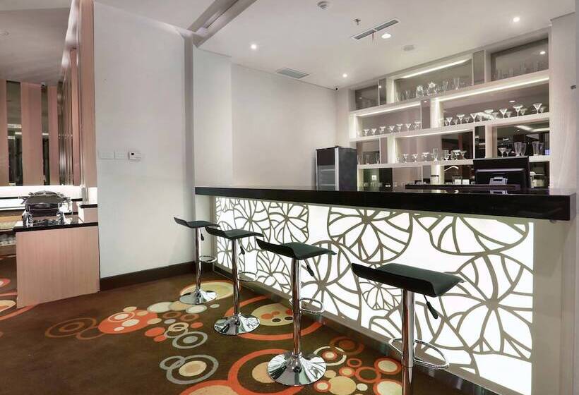 בית מלון כפרי Neo+ Balikpapan By Aston