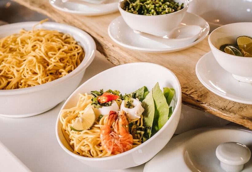 هتل Palm Hill Resort Phu Quoc