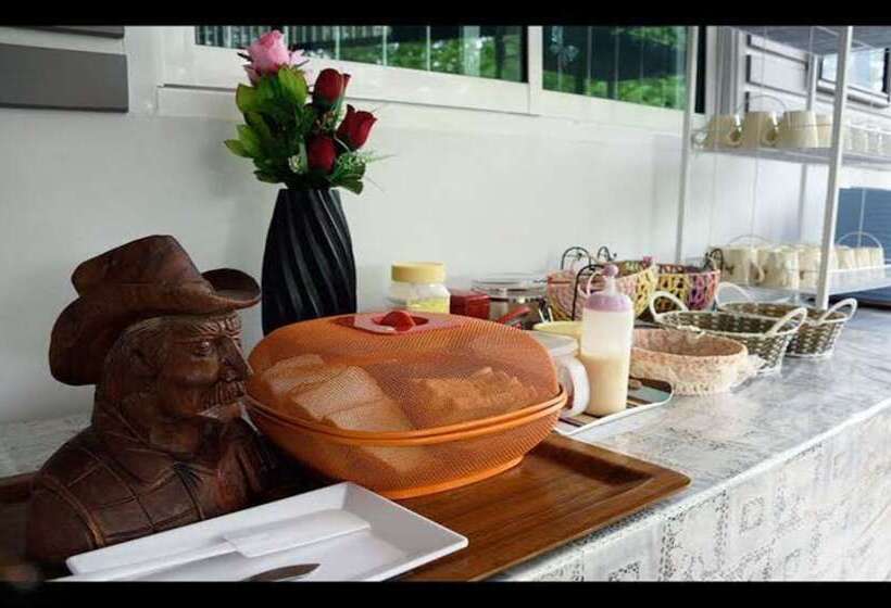 هتل Pleai Ta Lea Resort