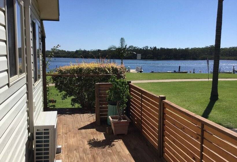 בית מלון כפרי Riviera Caravan Park