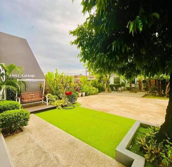 בית מלון כפרי Seree Grand Resort