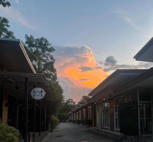 בית מלון כפרי Seree Grand Resort