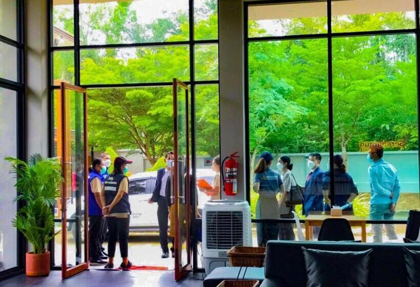 בית מלון כפרי Seree Grand Resort