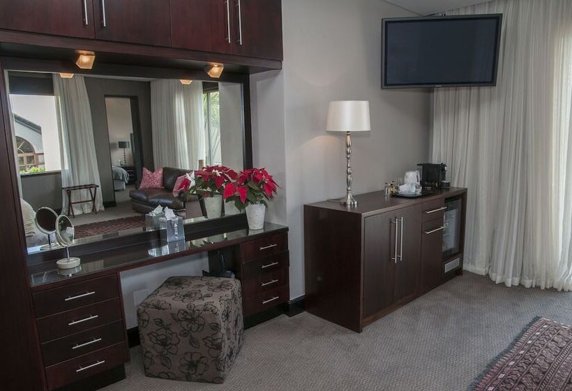 هتل The Mount Knysna