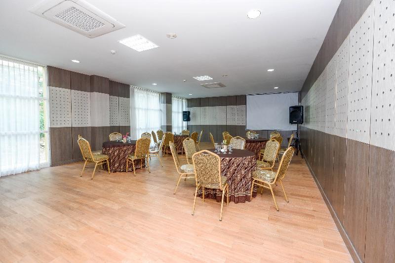 فندق Utc  Semarang