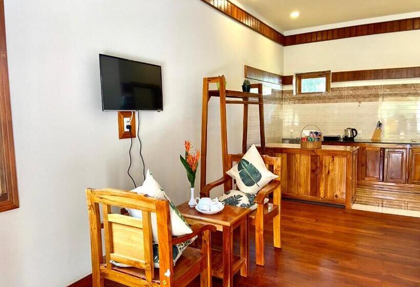 هتل Villa Lien Tho