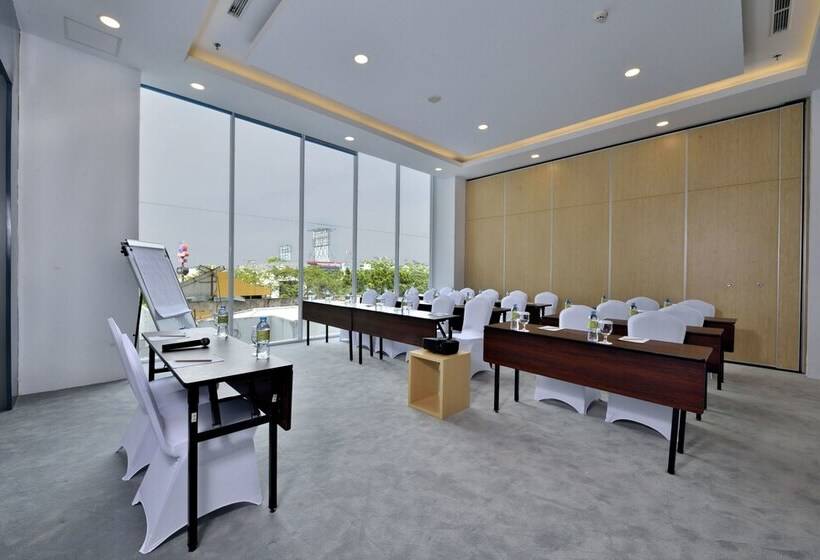 Whiz Hotel Sudirman Pekanbaru