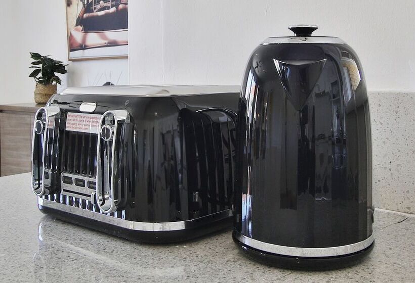 Ivy Units Glen Waverley