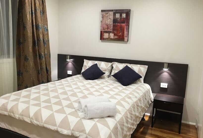 Ivy Units Glen Waverley