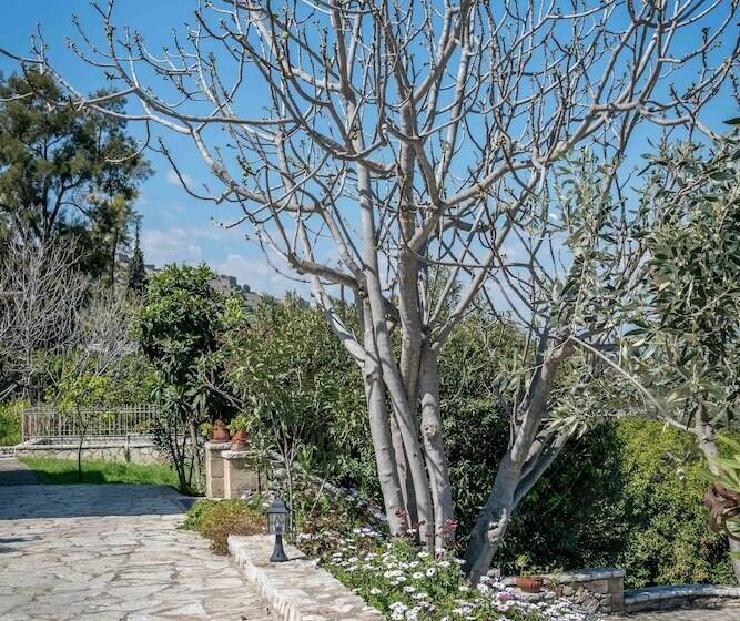 Klymeni Traditional Homes