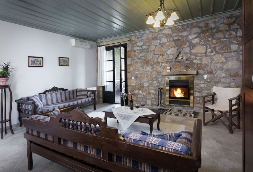 Klymeni Traditional Homes