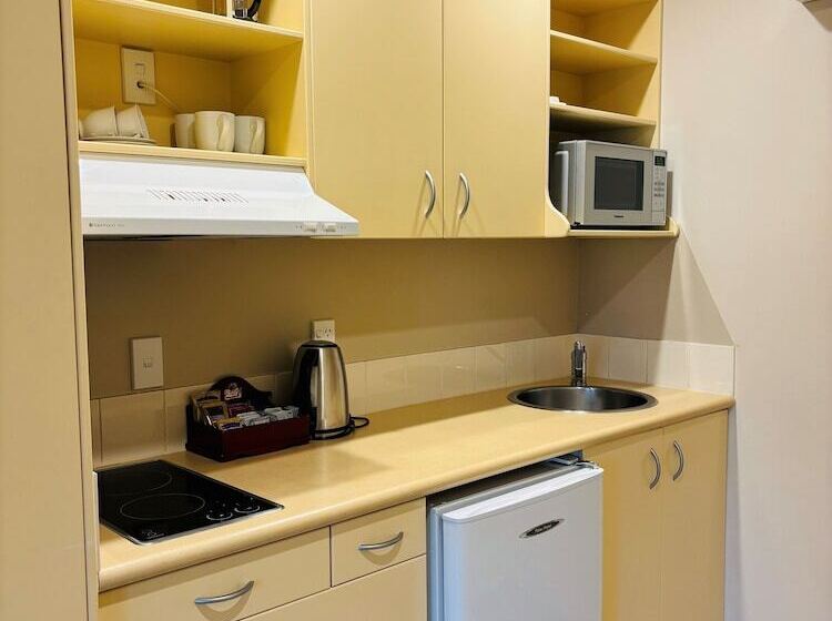 모텔 Southgate Motor Inn