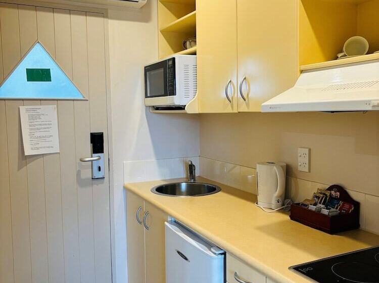 모텔 Southgate Motor Inn