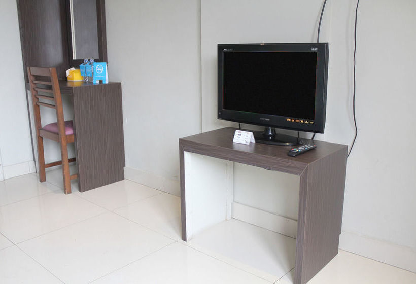 Пансион Airy Mataram Cakranegara Bangau Lombok