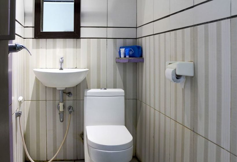 Пансион Airy Mataram Cakranegara Bangau Lombok