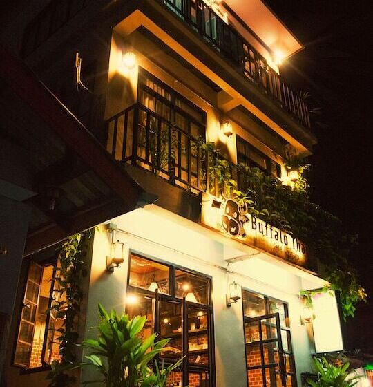 膳宿费 Buffalo Thai Cafe & Bistro