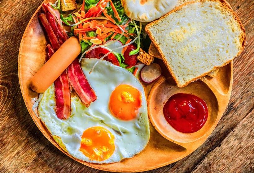 פנסיון Buffalo Thai Cafe & Bistro