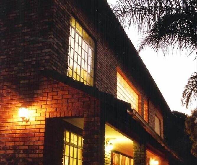 פנסיון Falling Feather Inn