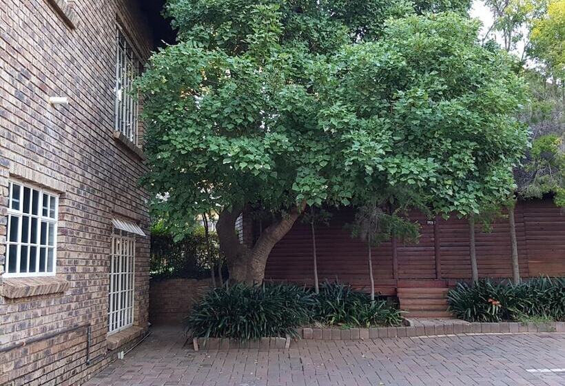 פנסיון Falling Feather Inn