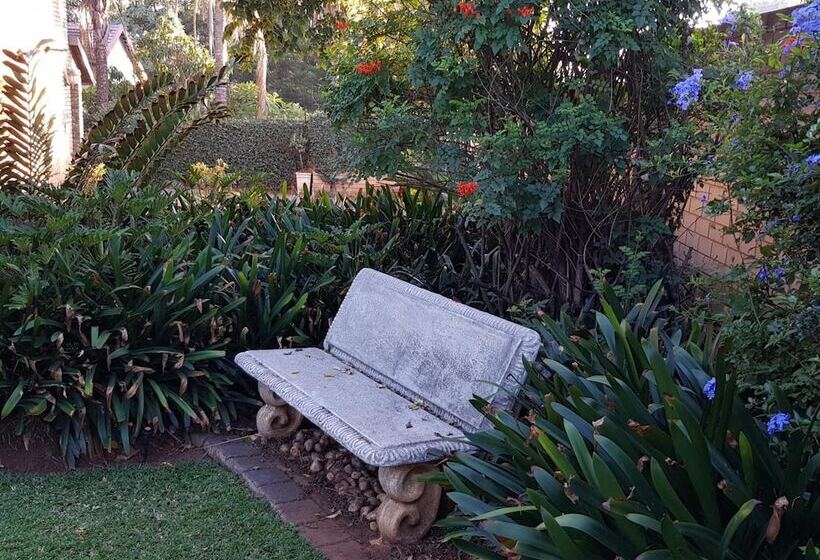 פנסיון Falling Feather Inn