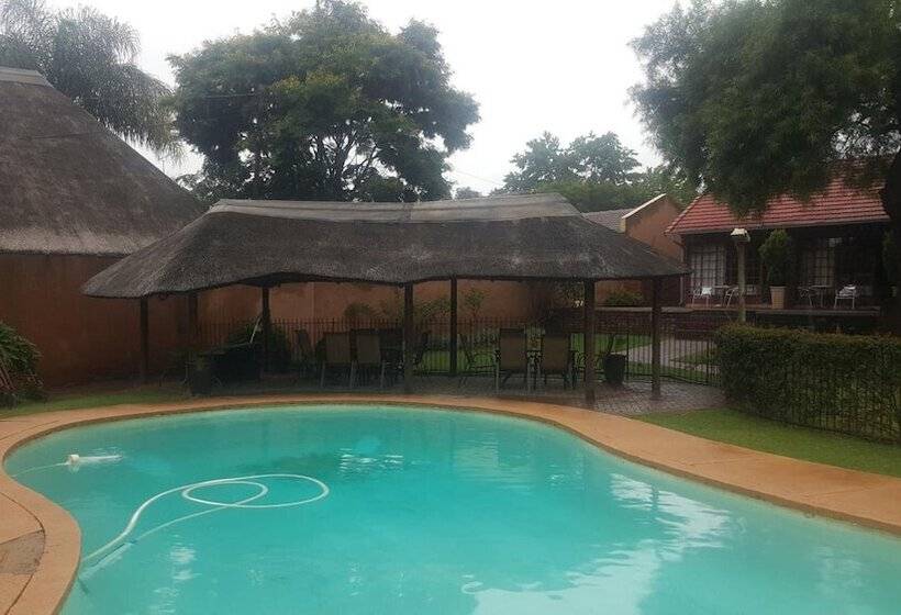 פנסיון Falling Feather Inn